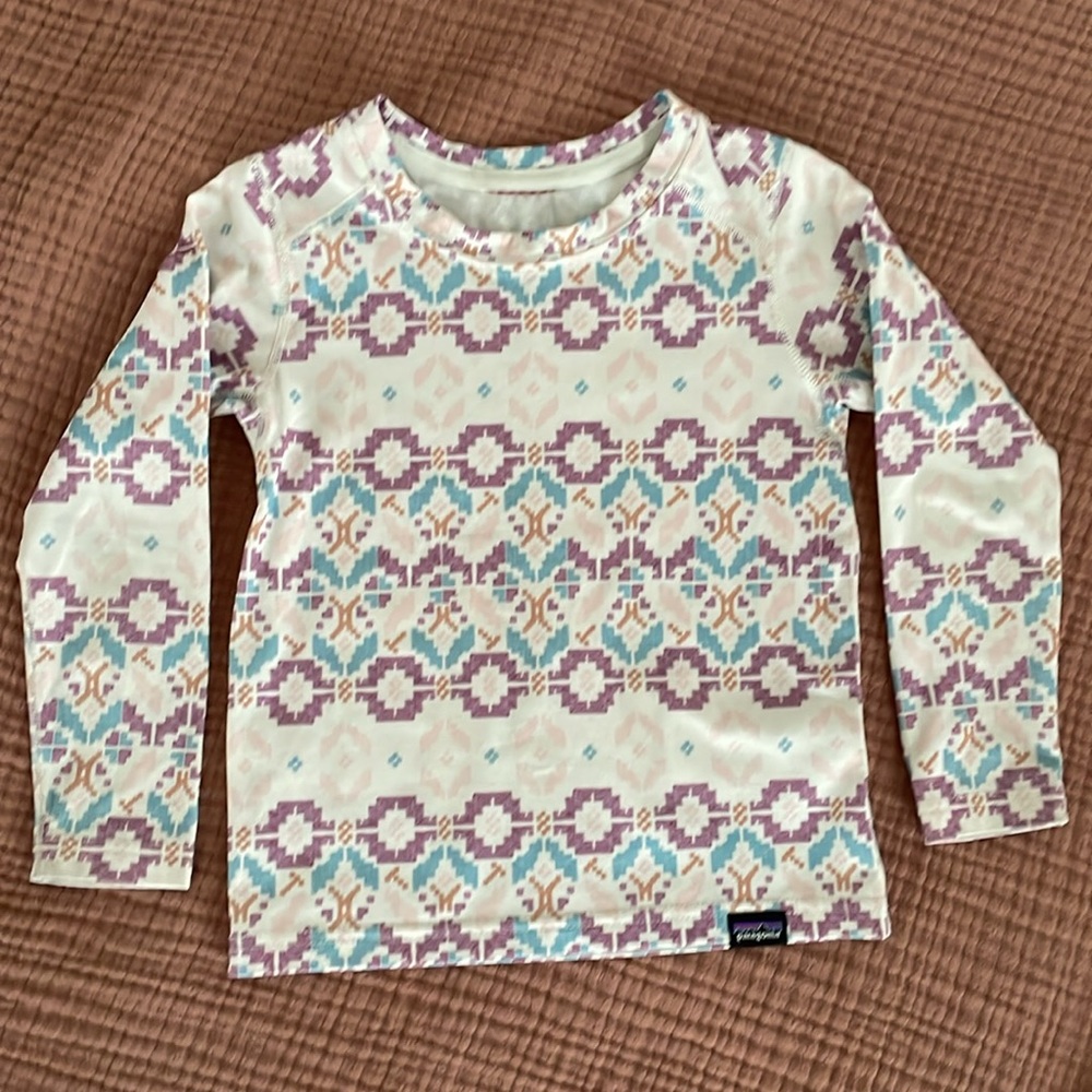 Pretty Size 2 Patagonia Base Layer Set - Picture 2 of 6